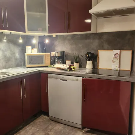 Le Come-ci, Comme Ca